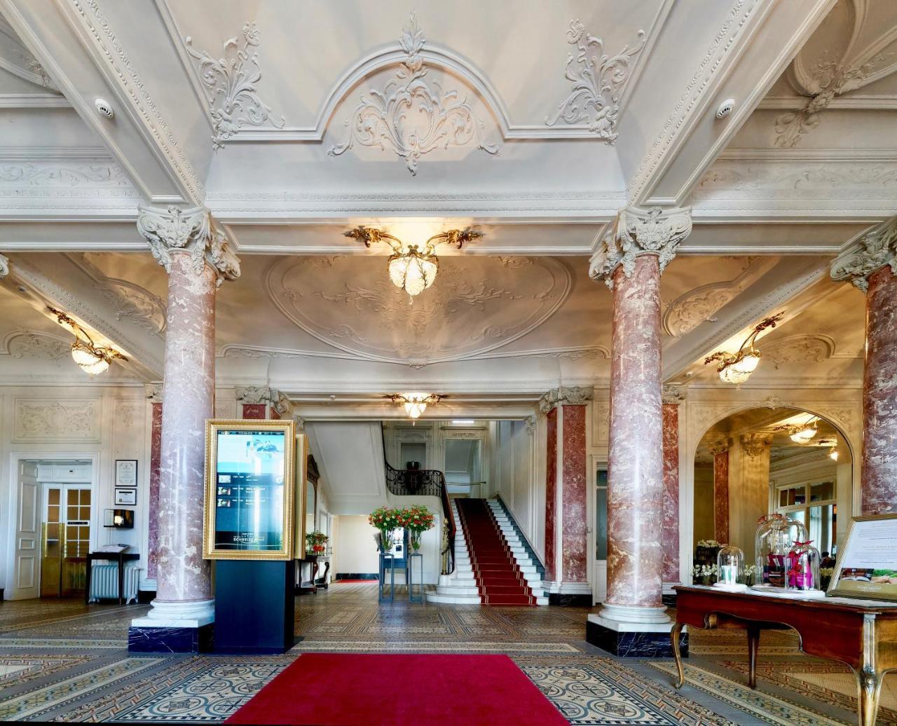 Hotel Schweizerhof Luzern Exteriör bild Interior of the hotel